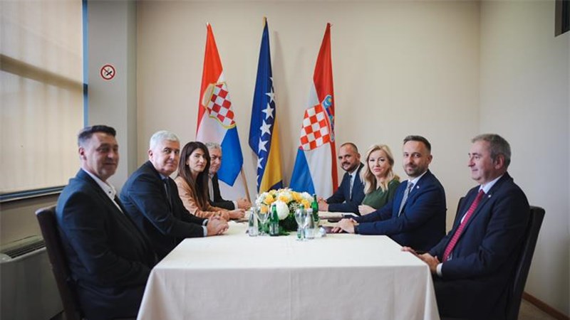 Ministar Piletić potpisao ugovore s 25 institucija u BiH vrijedne milijun eura